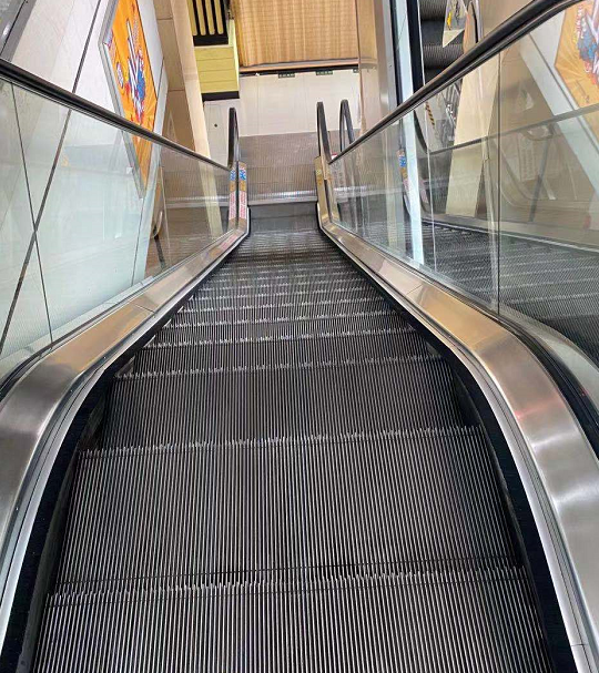 载货电梯回收二手电梯河北厂家