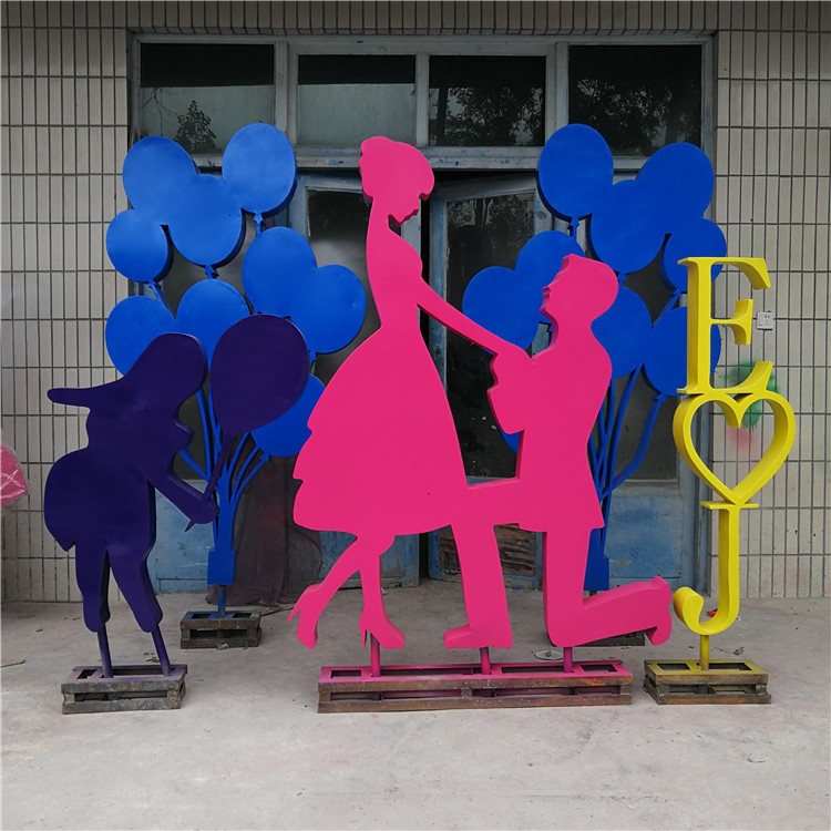 不锈钢love雕塑，爱情题材的雕塑