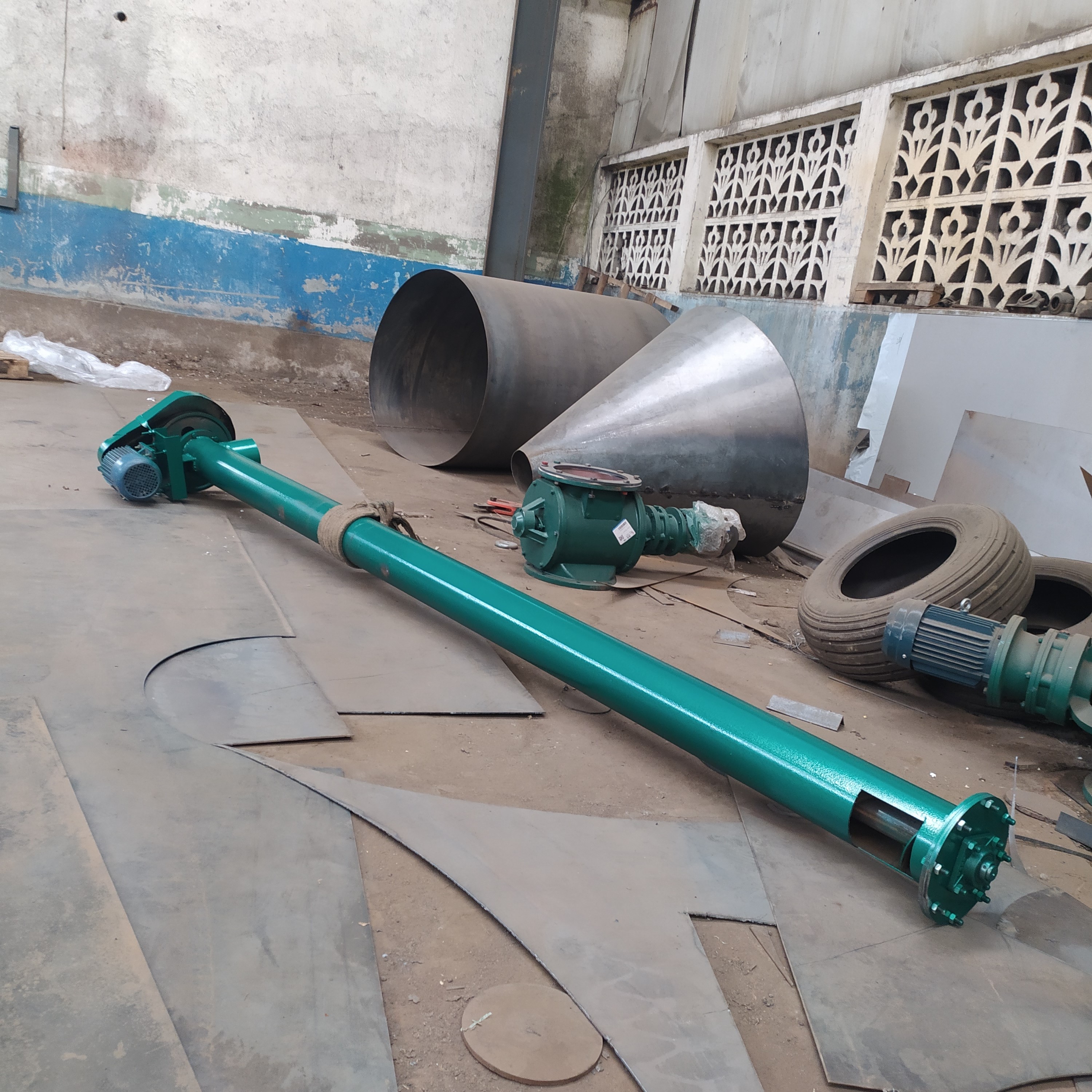 吉林碎冰块螺旋提升机xwzf5.5kw电机螺旋上料机