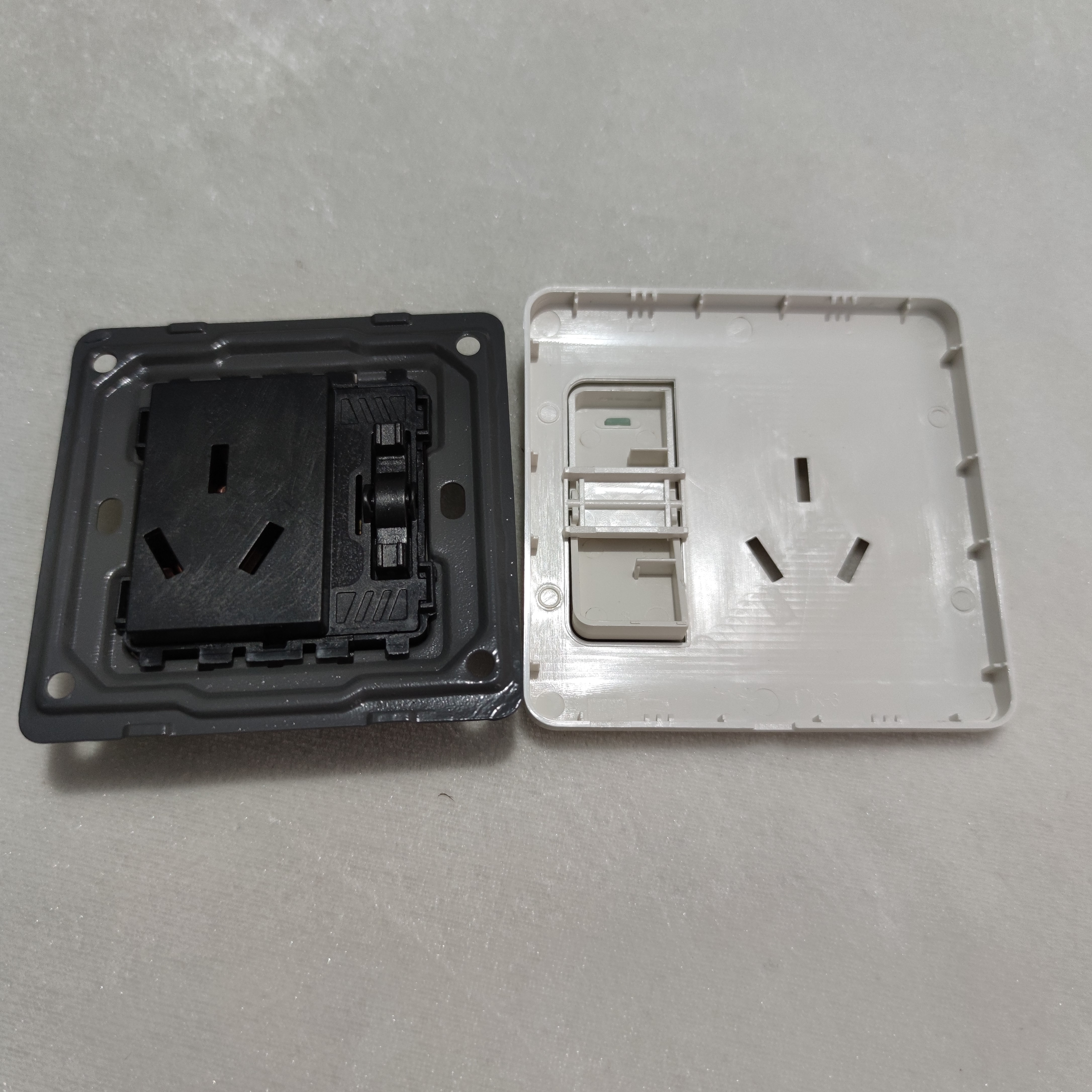 德顿墙壁开关 b6系列三孔10a插座带开关 86型暗装开关插座