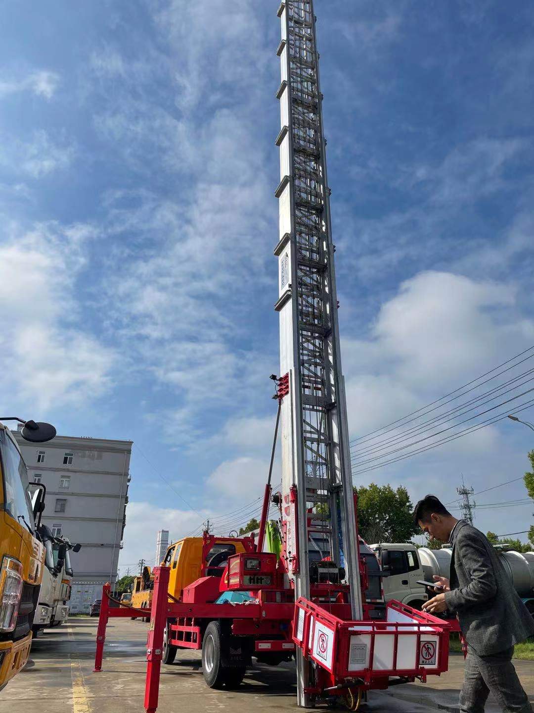 蓝牌36米云梯车 江铃底盘 国六116马力发动机 现车