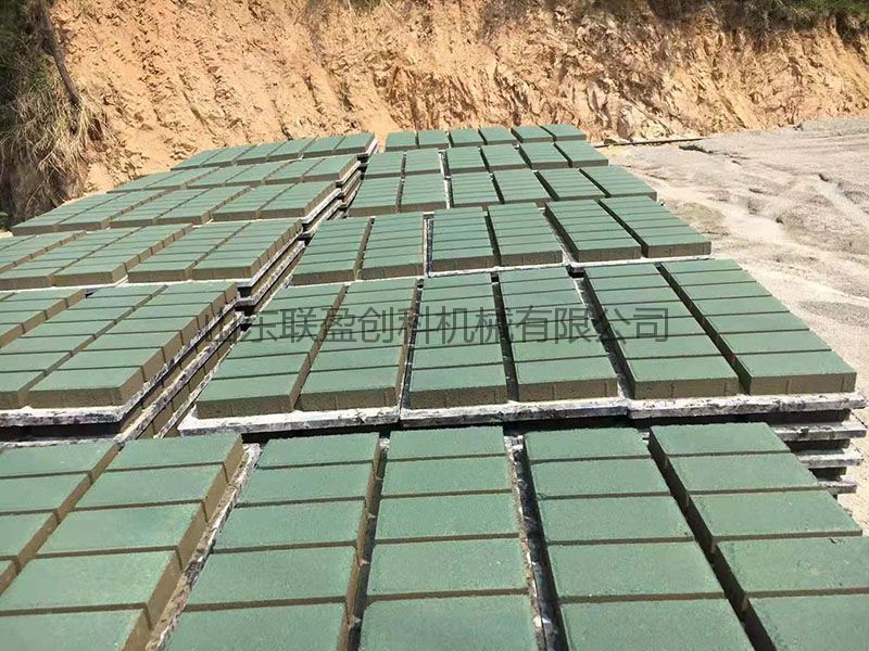 智能液压荷兰砖加工设备全自动液压荷兰砖机