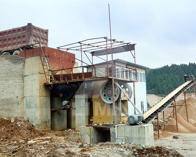时产150吨煤矸石粉碎机 pe15001800颚式破碎机 煤矸石粉碎机价格