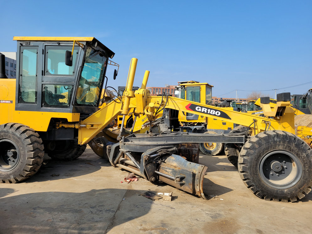 供应二手徐工180刮平机 二手215.165平地机