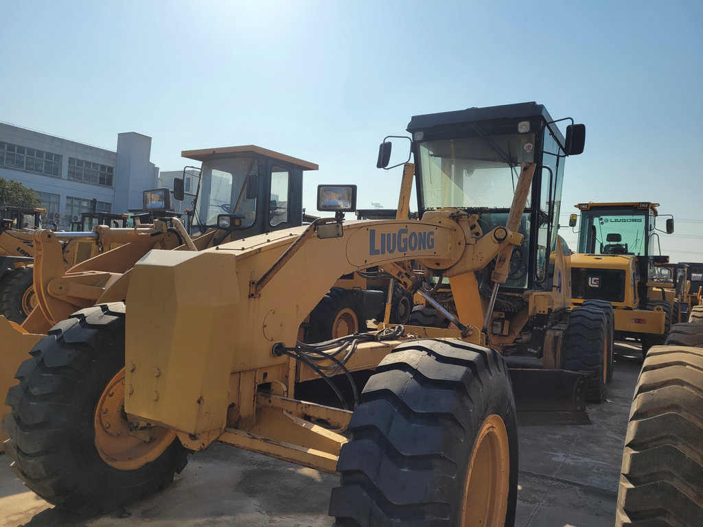 供应二手徐工180刮平机二手215165平地机