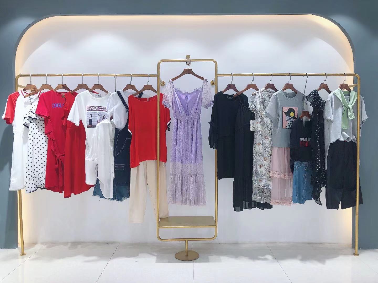 曼莎女装 冬季羽绒棉外套 时尚女装批发货源 女装批发 货源 女装货源