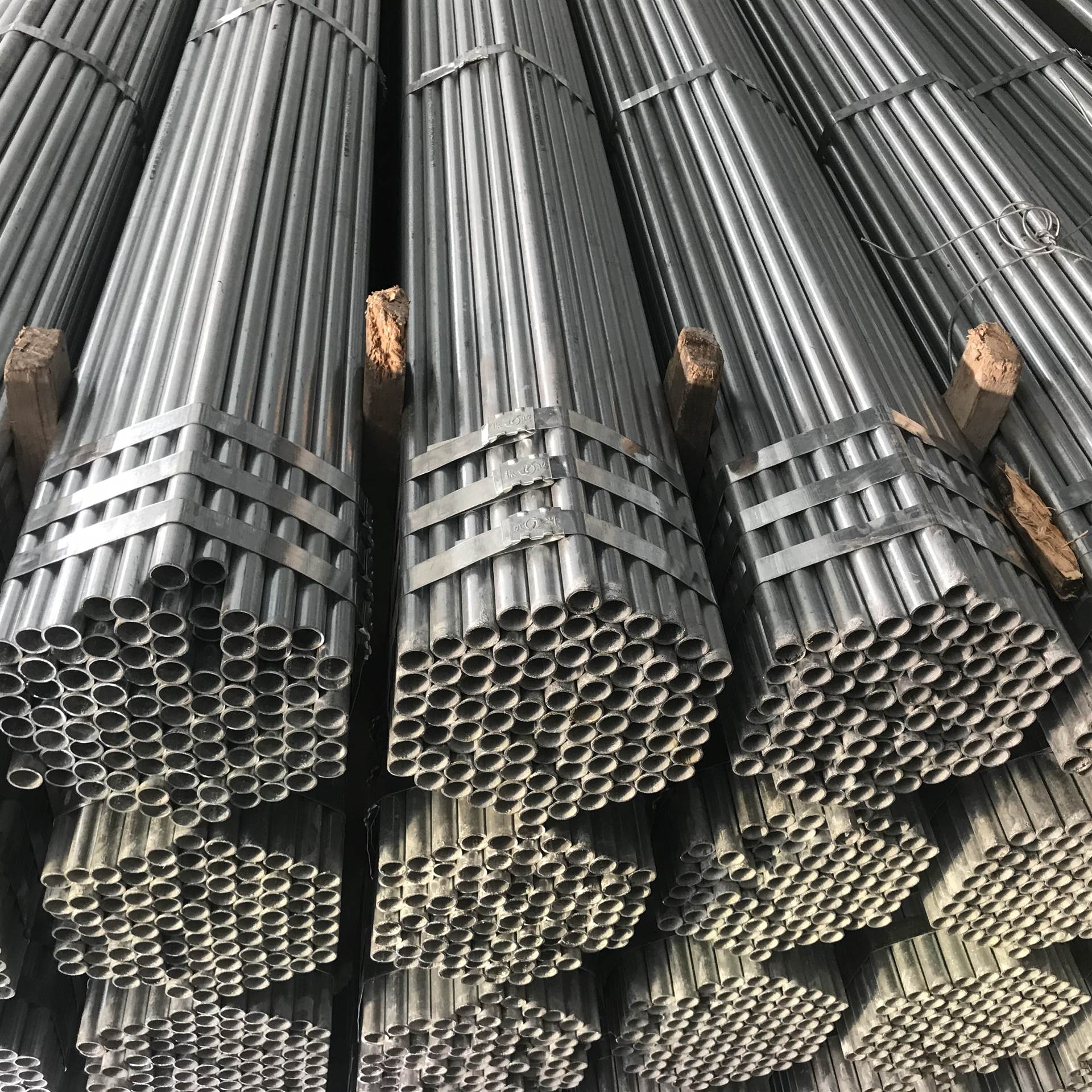 镀锌管 友发消防镀锌管供水镀锌钢管 大棚管 dn40衬朔钢管 广东厂家