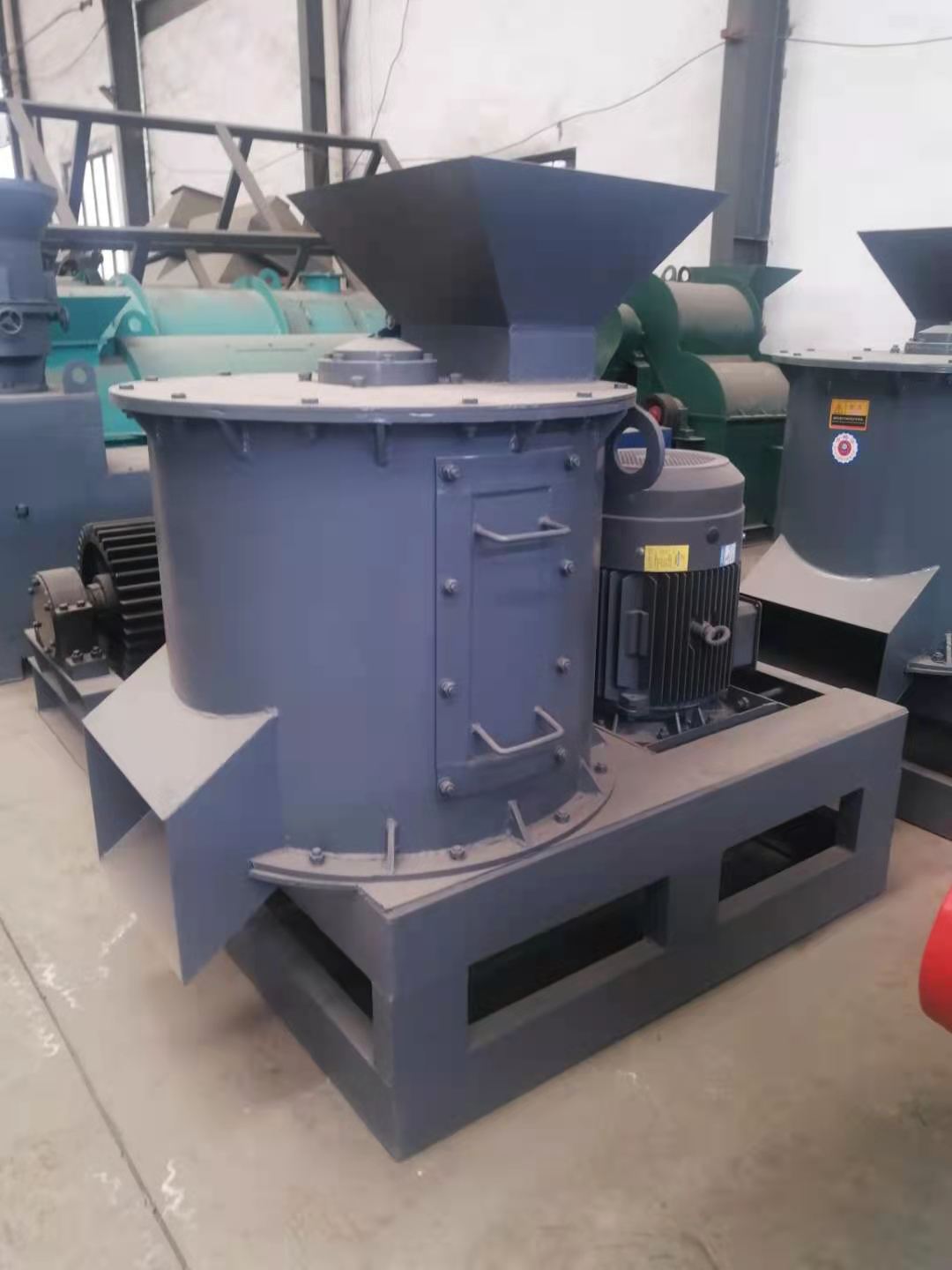 多功能立式半湿物料粉碎机有机肥餐厨垃圾粉碎设备