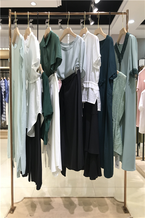 广州品牌约布女装尾货折扣货源