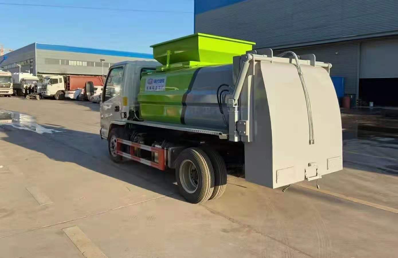 可进市区蓝牌酒店泔水车视频图片及价格小型3方餐厨垃圾车