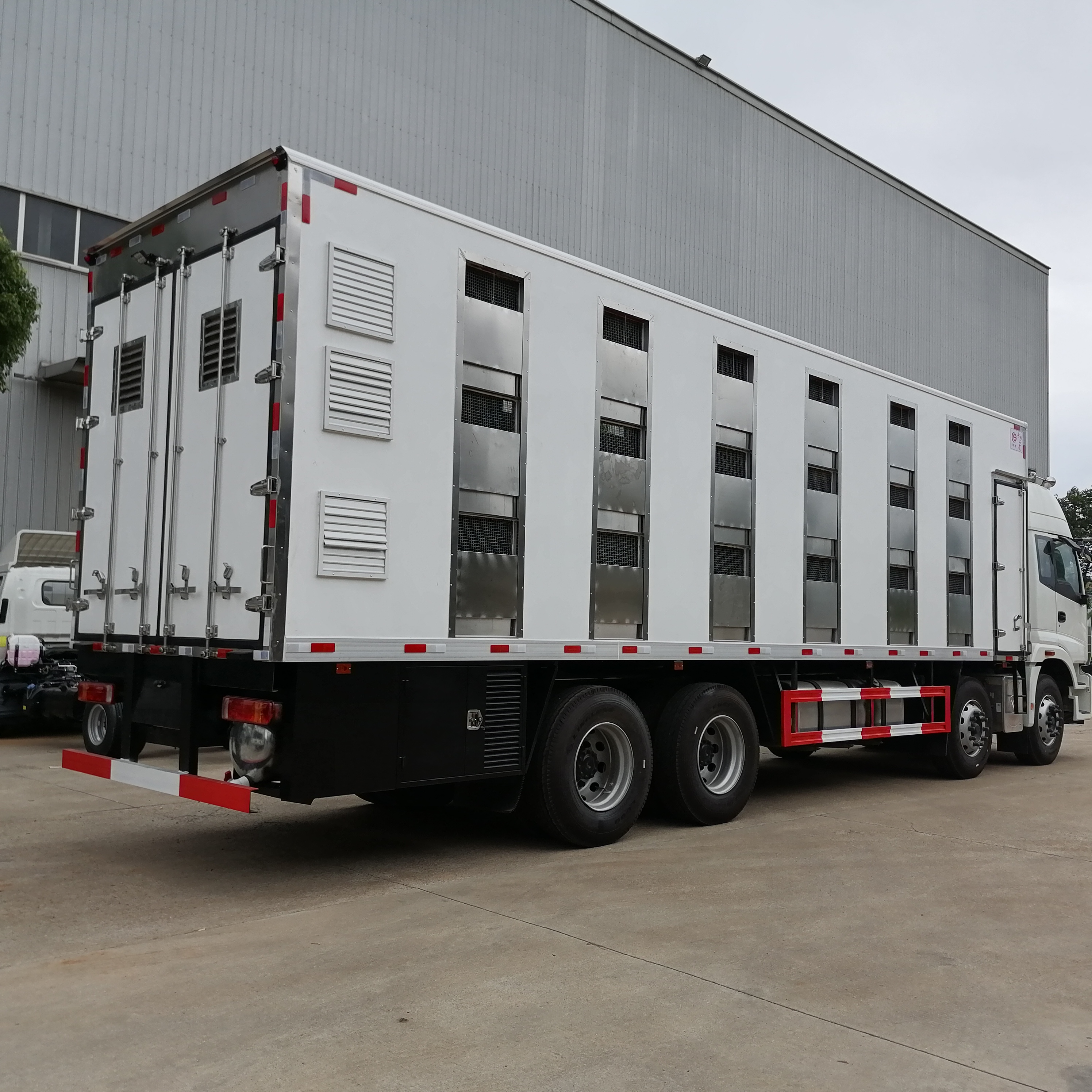 仔猪车牲畜运输车猪仔车活禽运输车