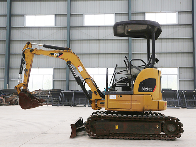 卡特二手挖机个人转让二手小型挖掘机进口