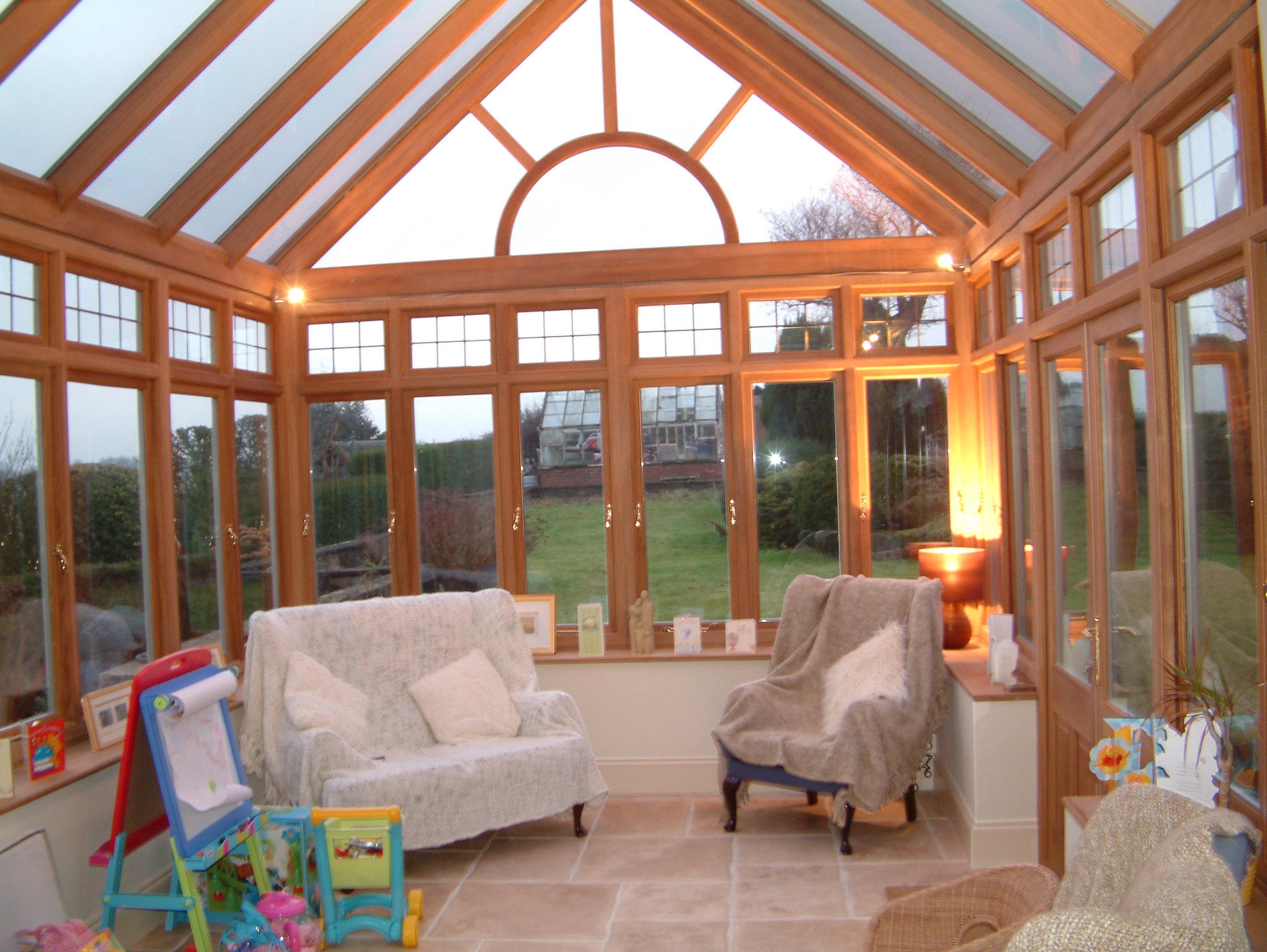 深圳维壹智能门窗公司玻璃房