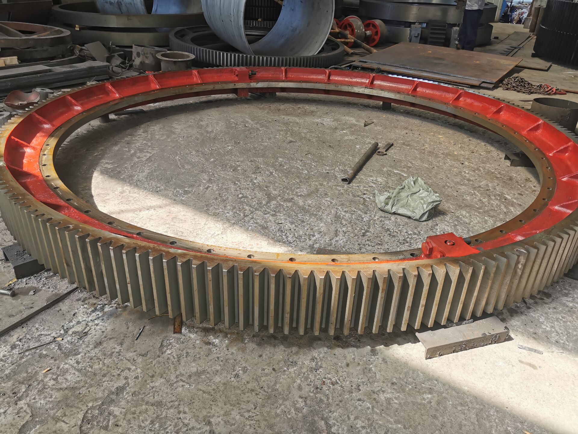 22米干燥机大齿轮滚筒烘干机轮带托轮