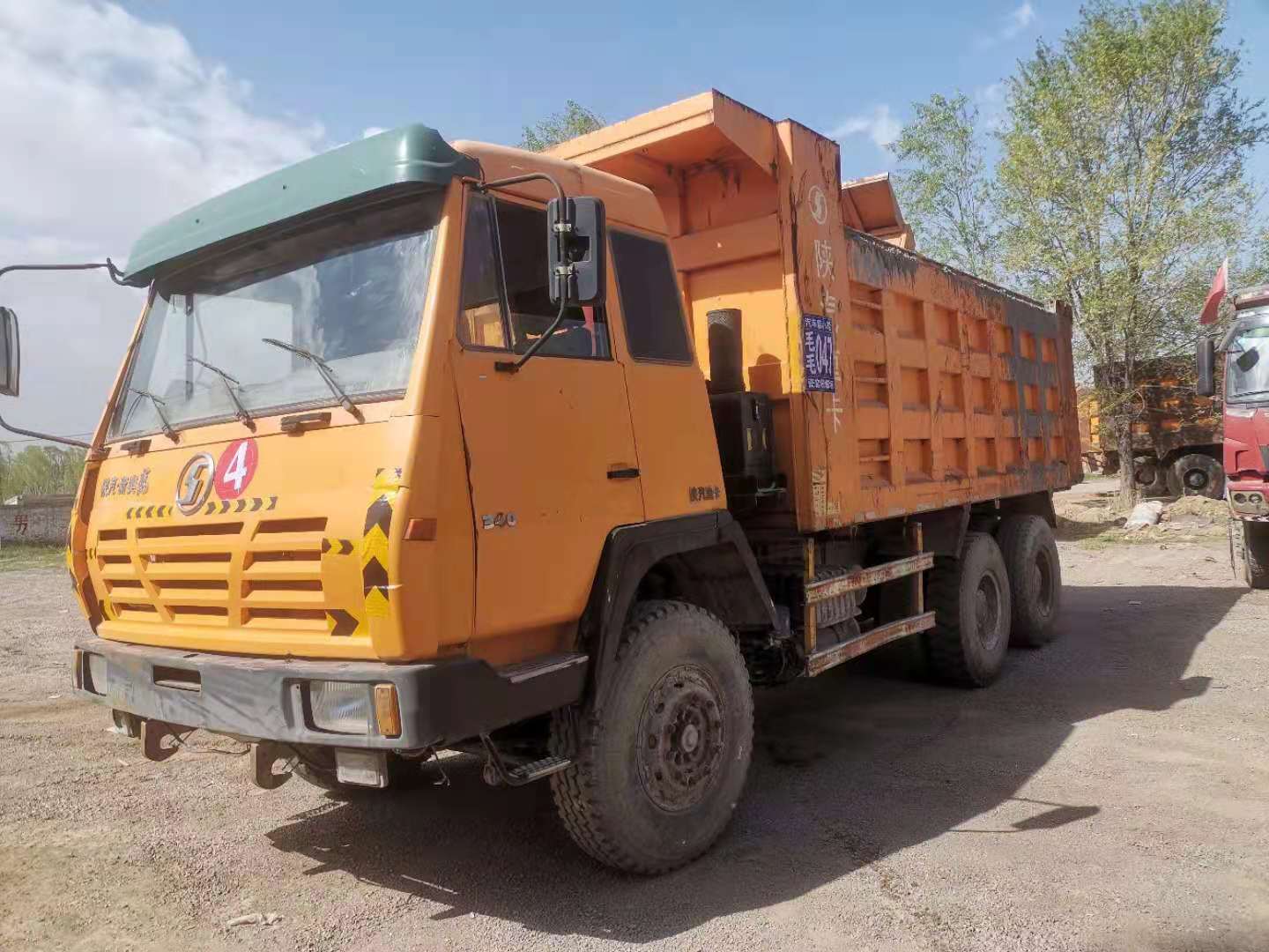 急售16年精品奥龙340马力自卸车