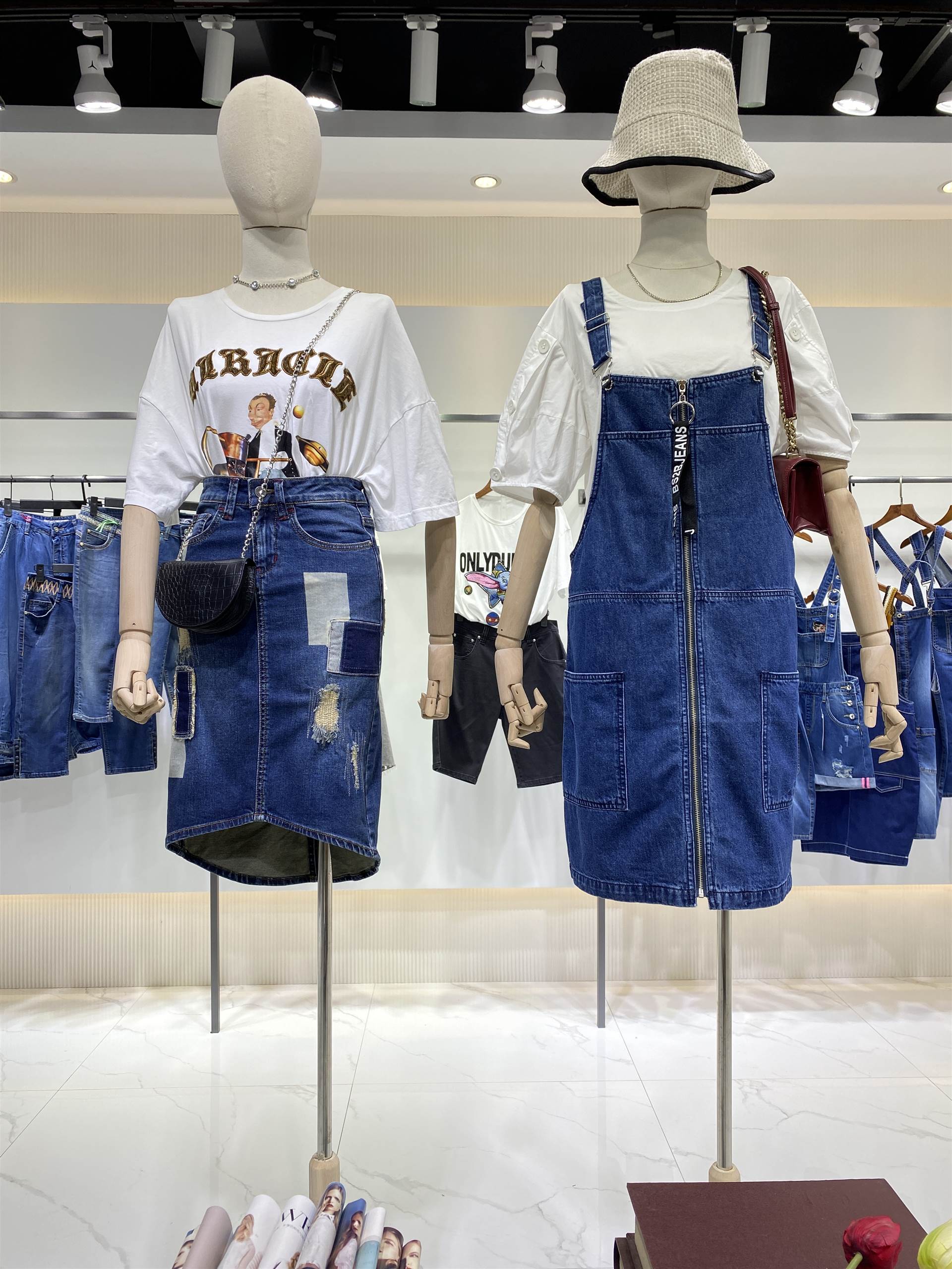 小魔鱼牛仔裤品牌女装折扣库存尾货批发广州实体直播一手货源拿