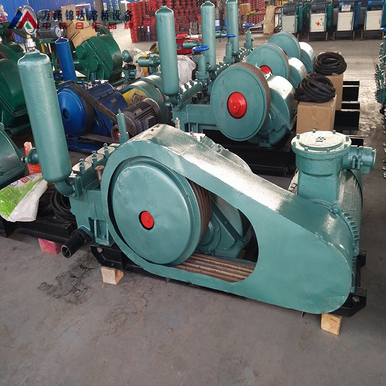 万泽锦k达机械制造主要生产卧式三缸泥浆泵和注浆泵,主要型号有bw150