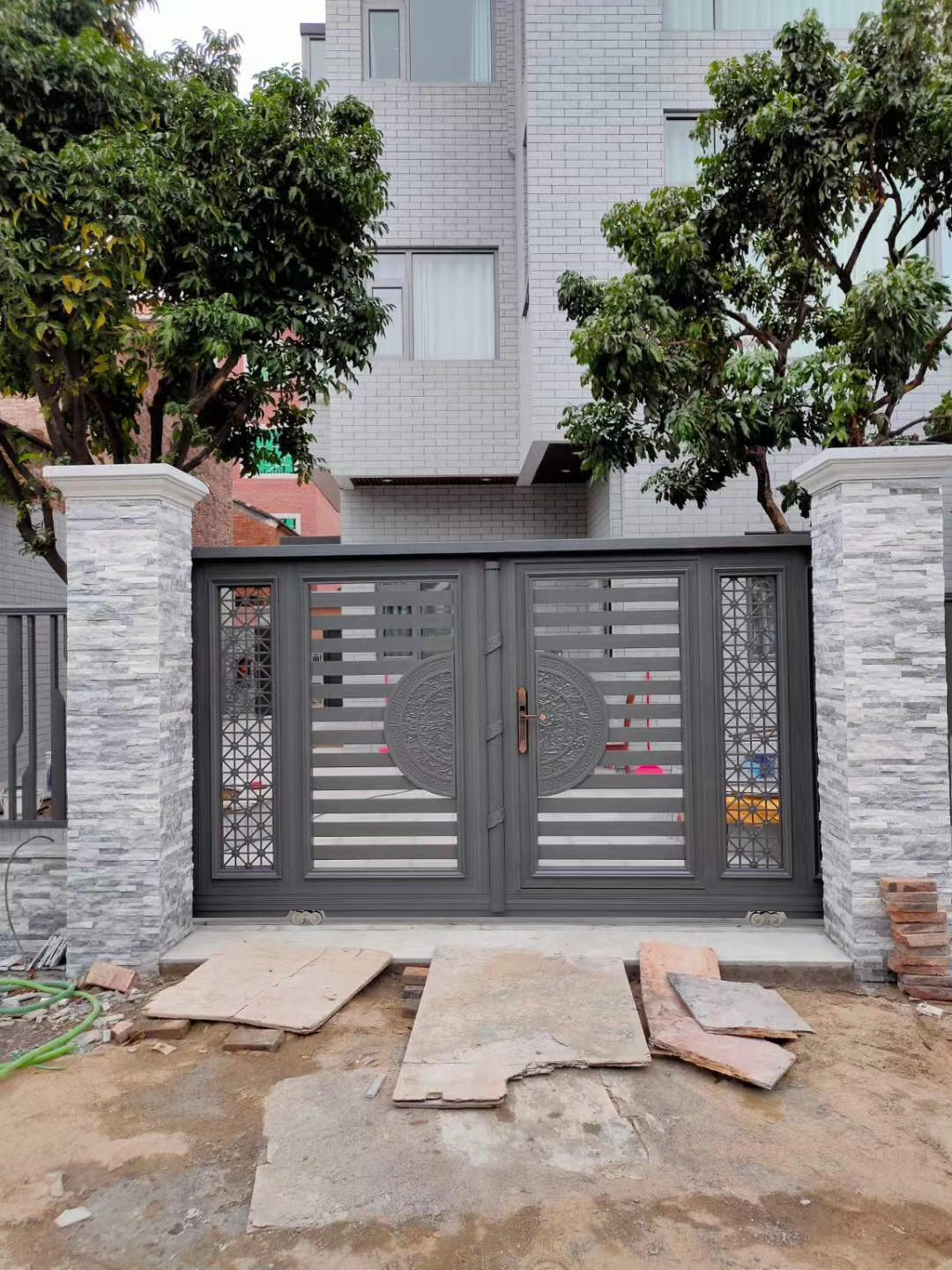 佛山金辉日式定制高档庭院大门