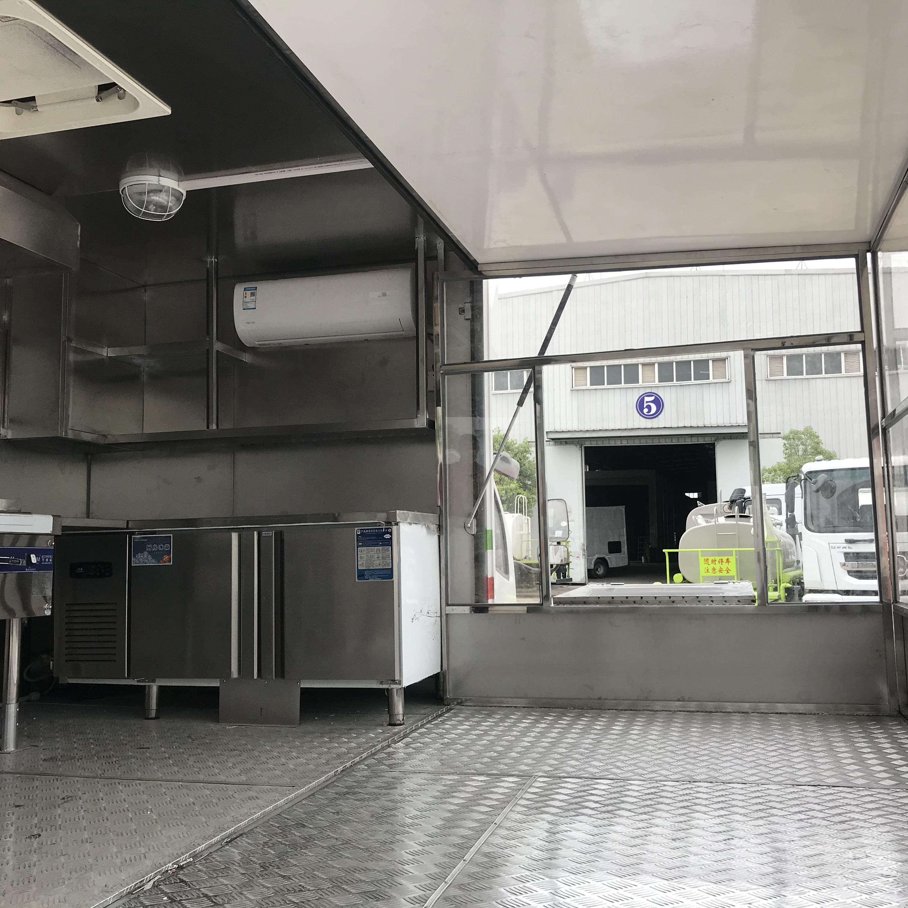 餐车厂家 定制流动厨房专用餐车 农村包席流动餐饮车