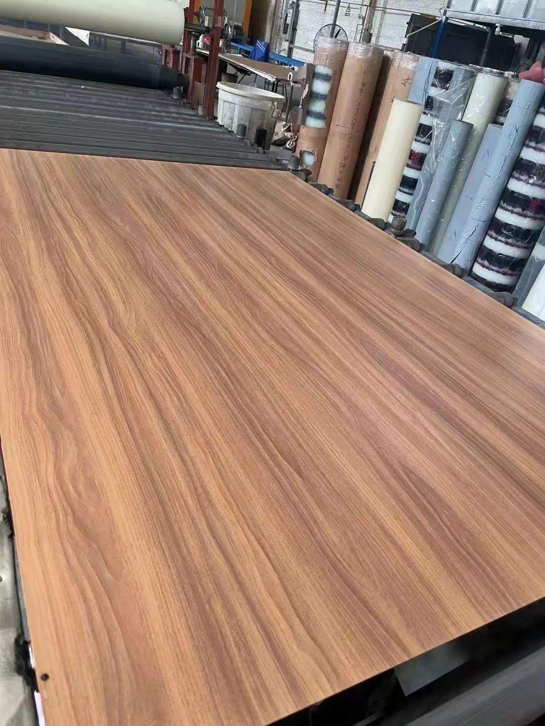 304不锈钢黄花梨木纹热转印装饰板