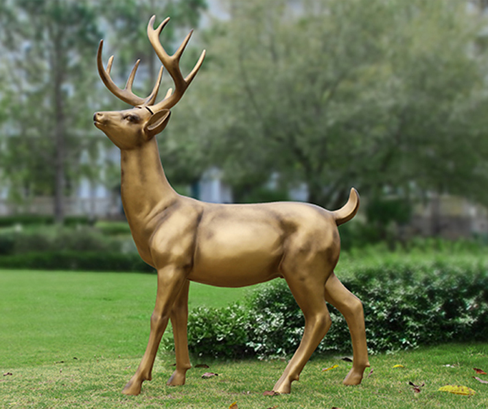 金色鹿动物铜雕
