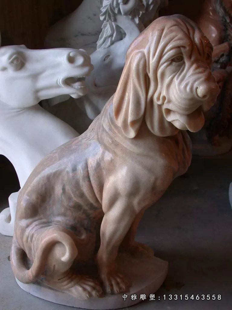 公园石雕塑动物狗