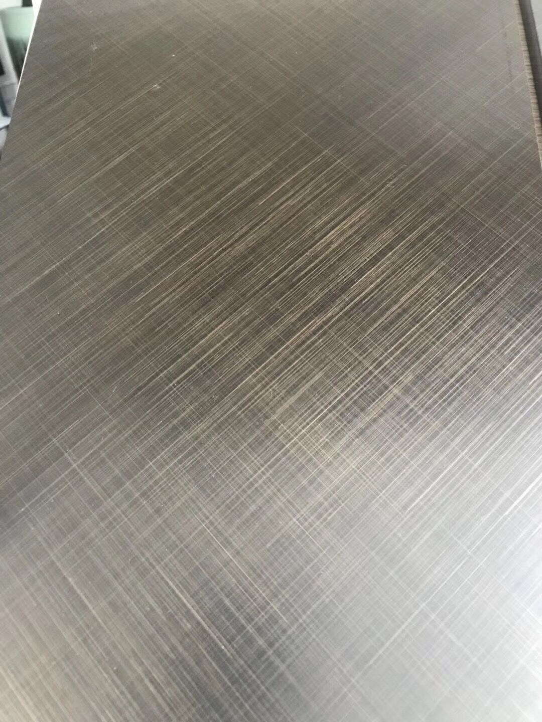 十字交叉拉丝不锈钢镀铜仿古做旧