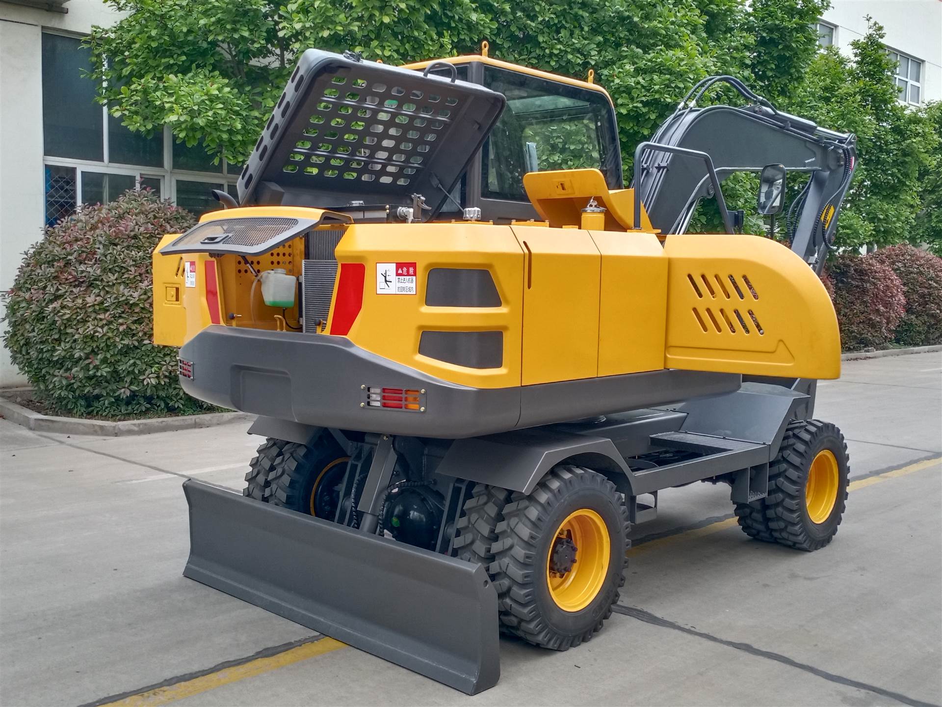 全新80轮式挖掘机道路绿化80轮挖海拓集团轮挖工厂发货