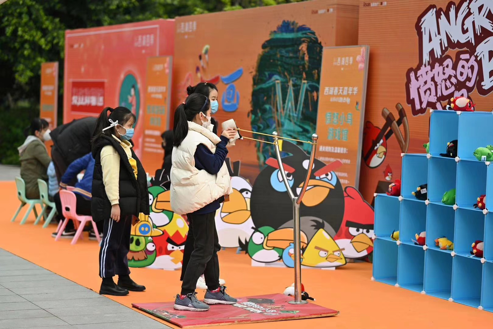 真人抓娃娃机真人零食机厂家定制出售