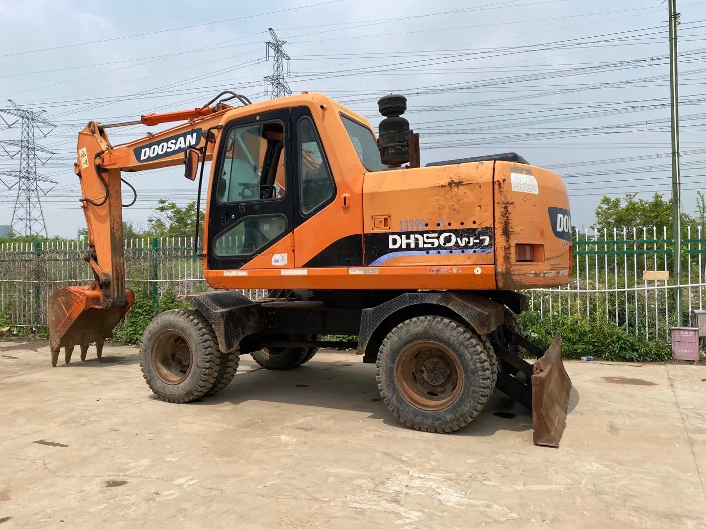 斗山二手挖掘机dh150w7质保1年动力强劲