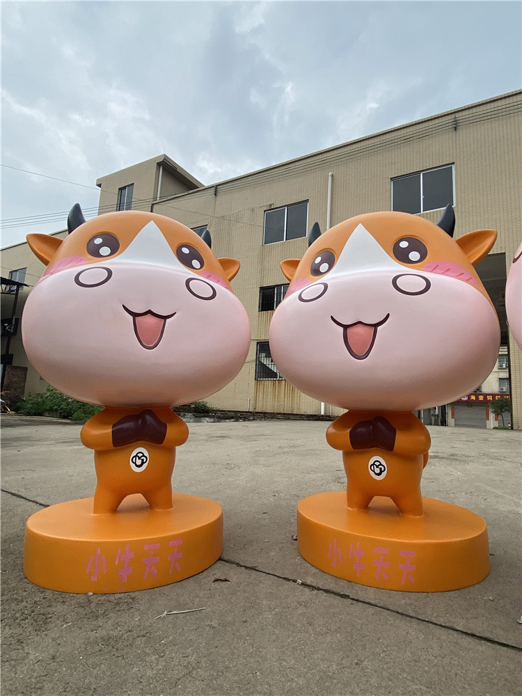 玻璃钢卡通公仔雕塑玻璃钢牛卡通雕塑动物园景观雕塑