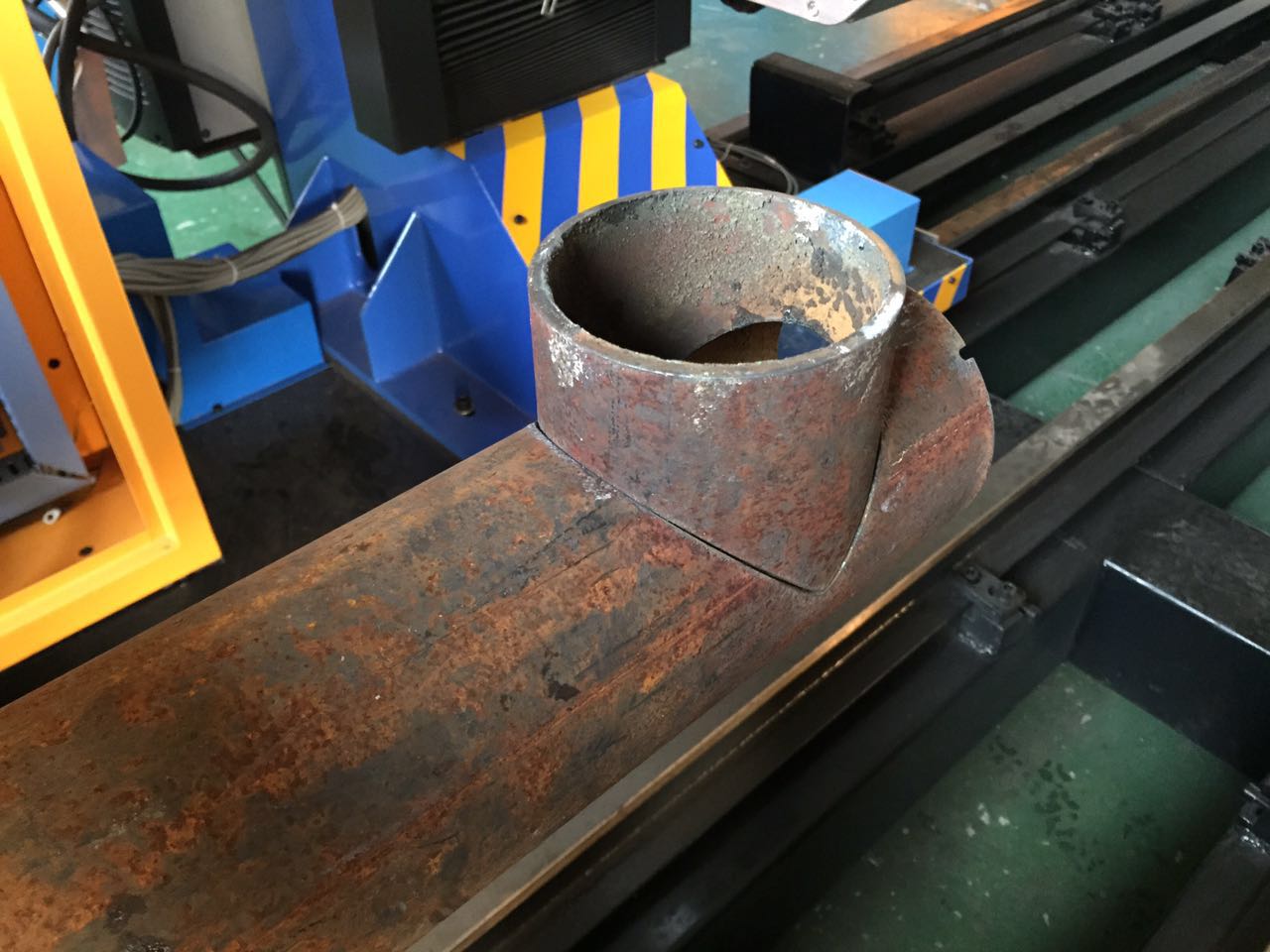 三轴数控切割机凯斯锐相贯线切割机钢结构圆管切割机