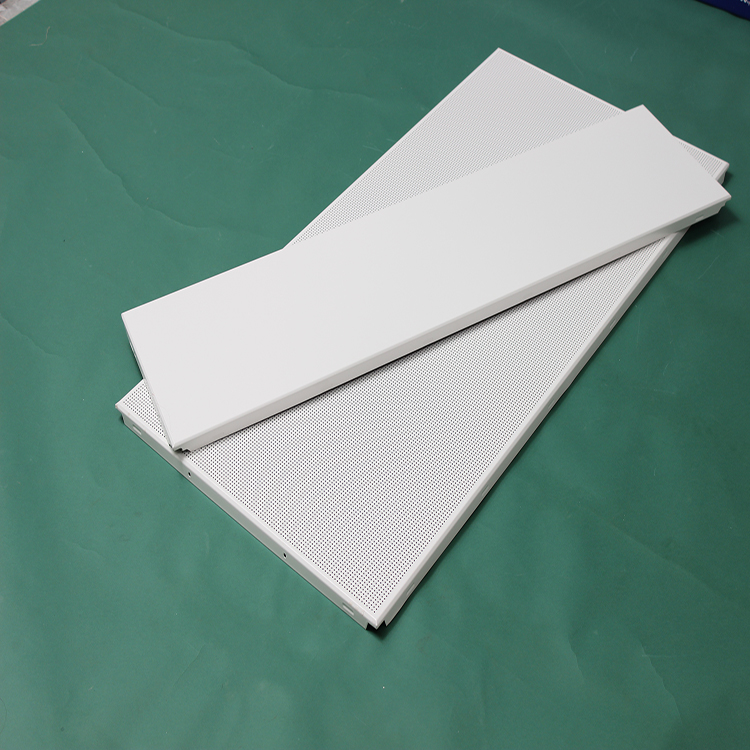 欧佰天花 广州1.2mm 300*1200厚哑光白铝扣板 集成吊顶 生产厂家