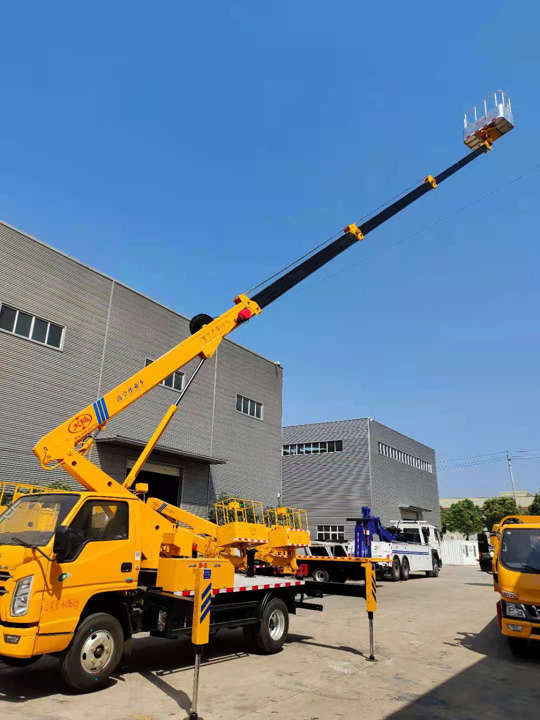 江铃高空作业车23米高空安装作业车支持分期