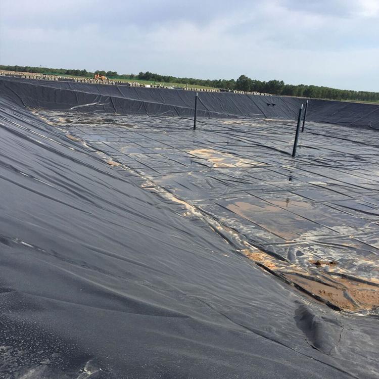 淄博土工膜厂家耐腐蚀环保危废防渗土工膜
