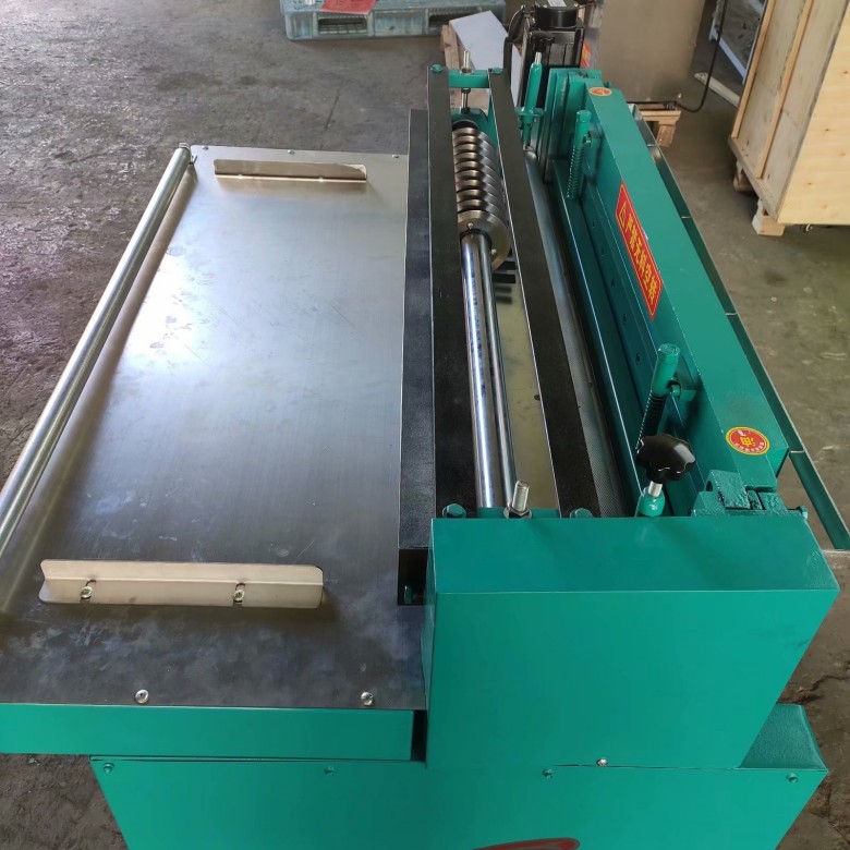 数控多刀橡胶分条机多刀皮革分条机