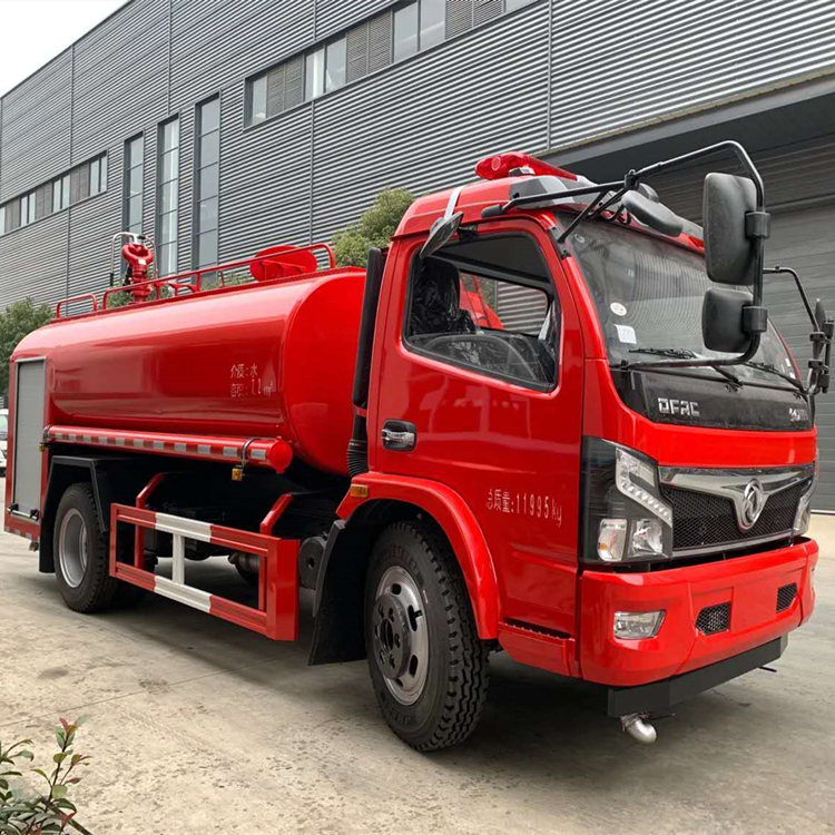 东风国六8吨乡村消防洒水车