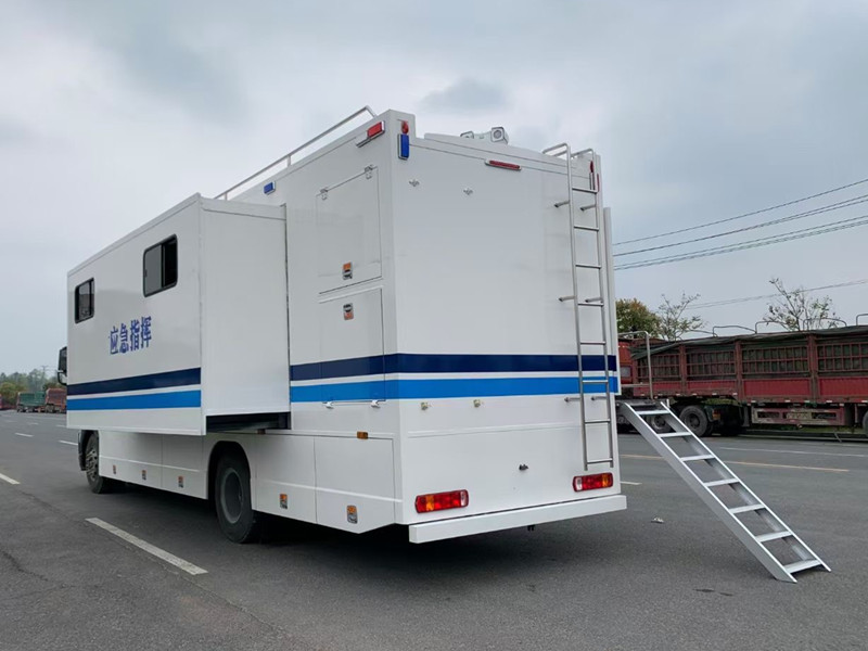 上汽大通应急救援用通讯指挥车