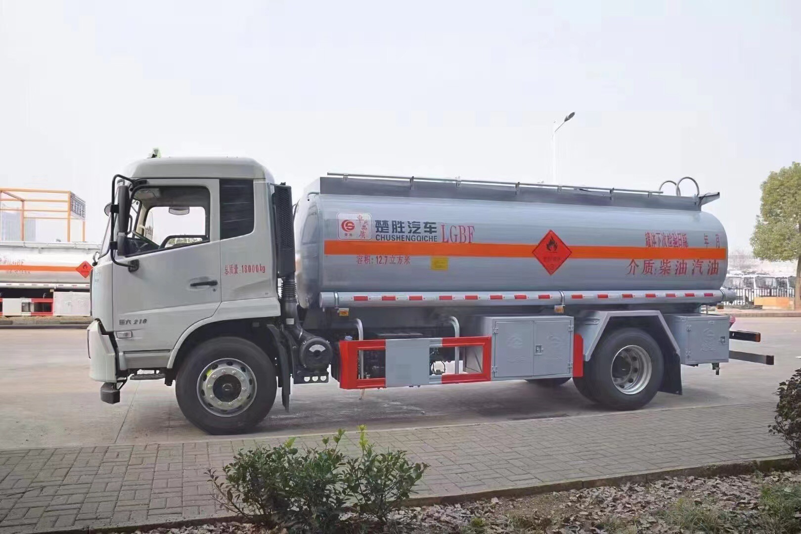 江苏移动加油车20立方加油车一台