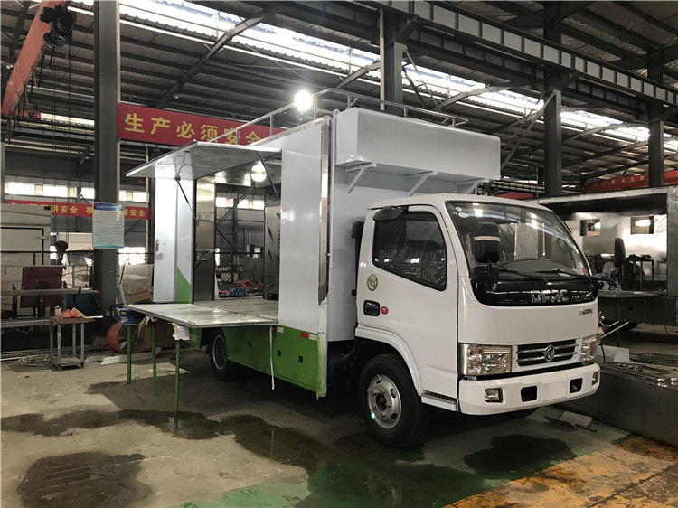 专用中央厨房宴席餐车一台起批