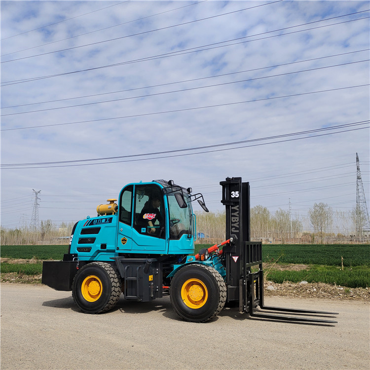 5吨四驱越野叉车 4吨叉车