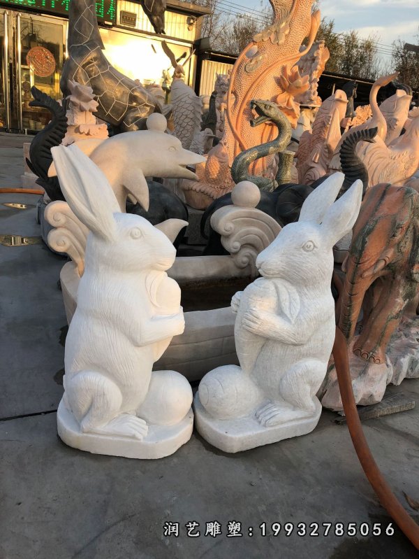 大理石公园兔子雕塑