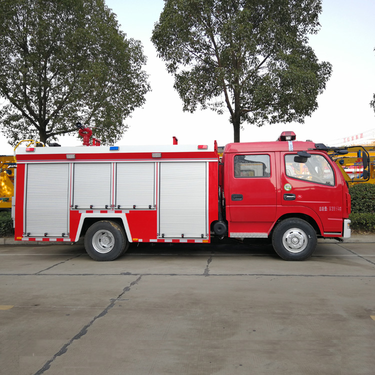 小型消防车 3吨水罐消防车 东风消防车 民用消防车价格优惠