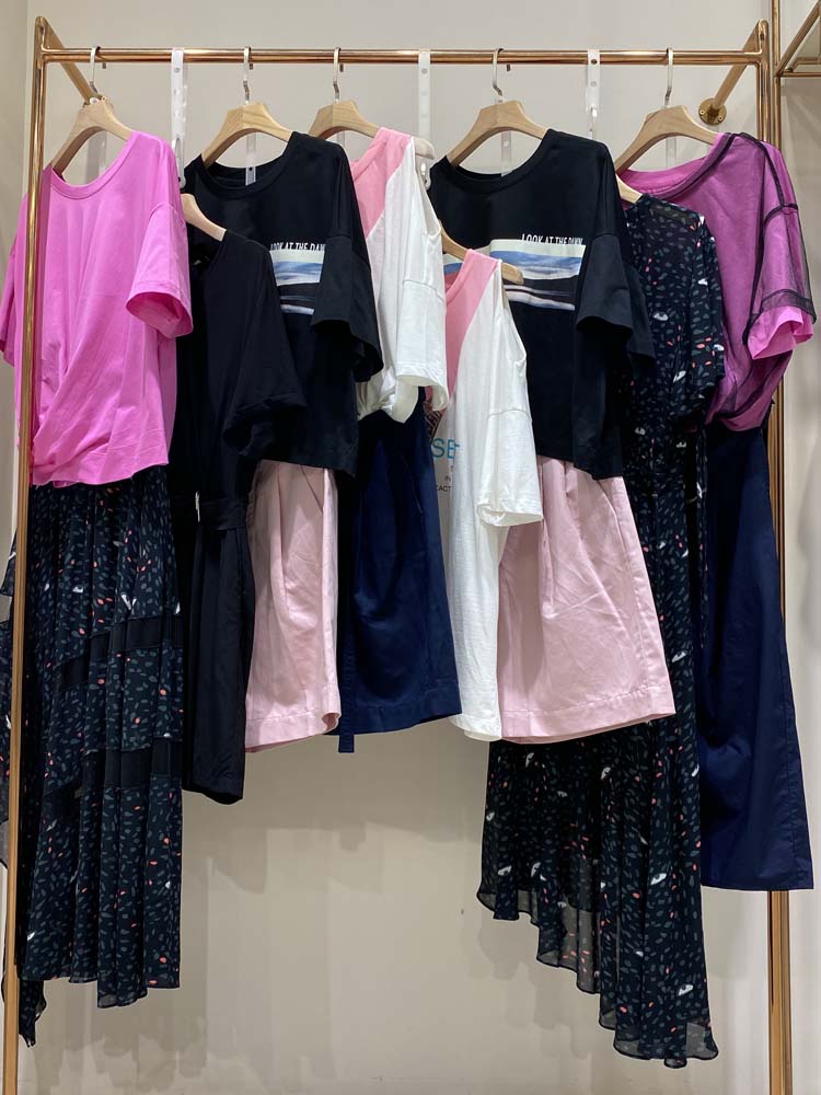 摩凡品牌折扣女装供应链换季下架库存服装那里有