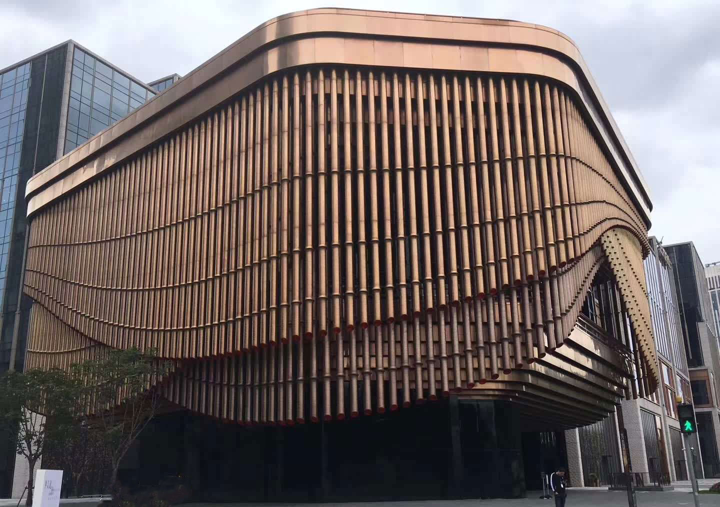 古铜拉丝铝单板仿铜拉丝铝幕墙工艺