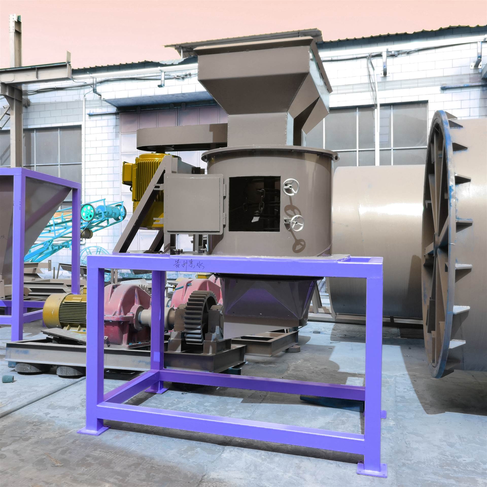 鸡粪立式粉碎机 腐熟猪粪秸秆打碎机 羊粪有机肥粉碎设备价格