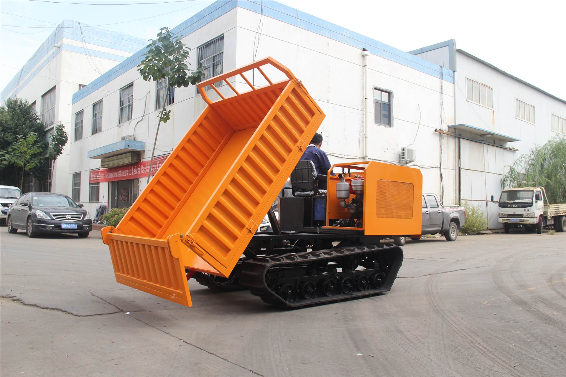 2吨座驾爬山运机 手推履带运输车 山地水田爬坡履带车 全地形履带