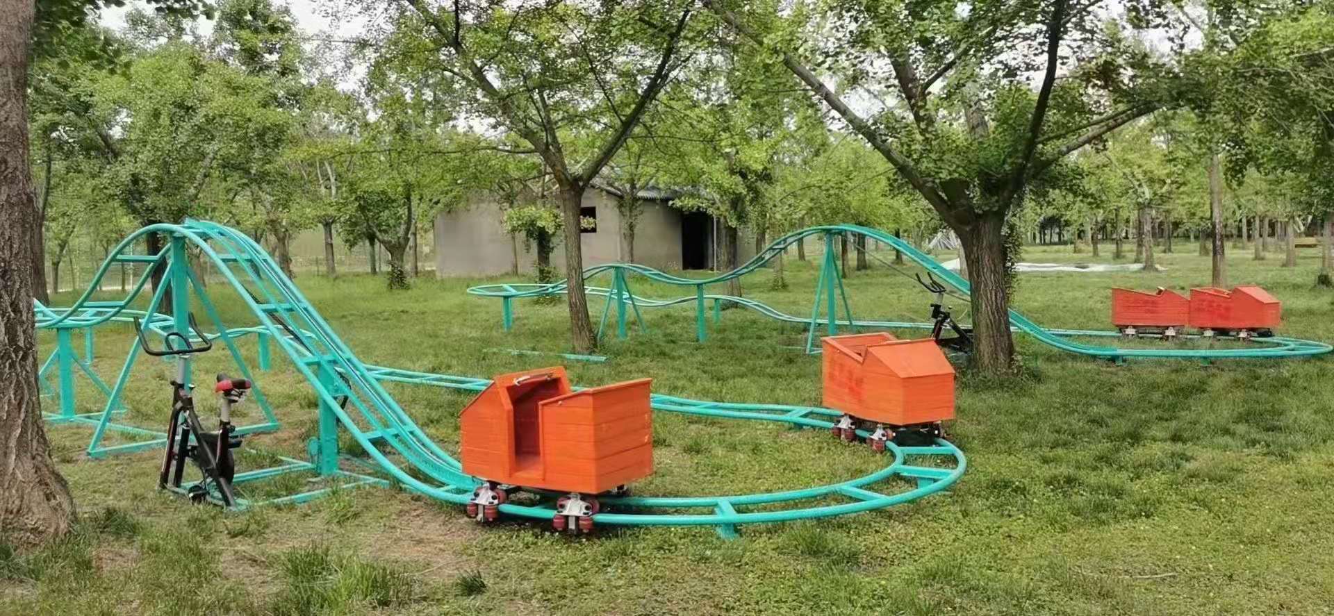 网红过山车坑爹过山车亲子互动