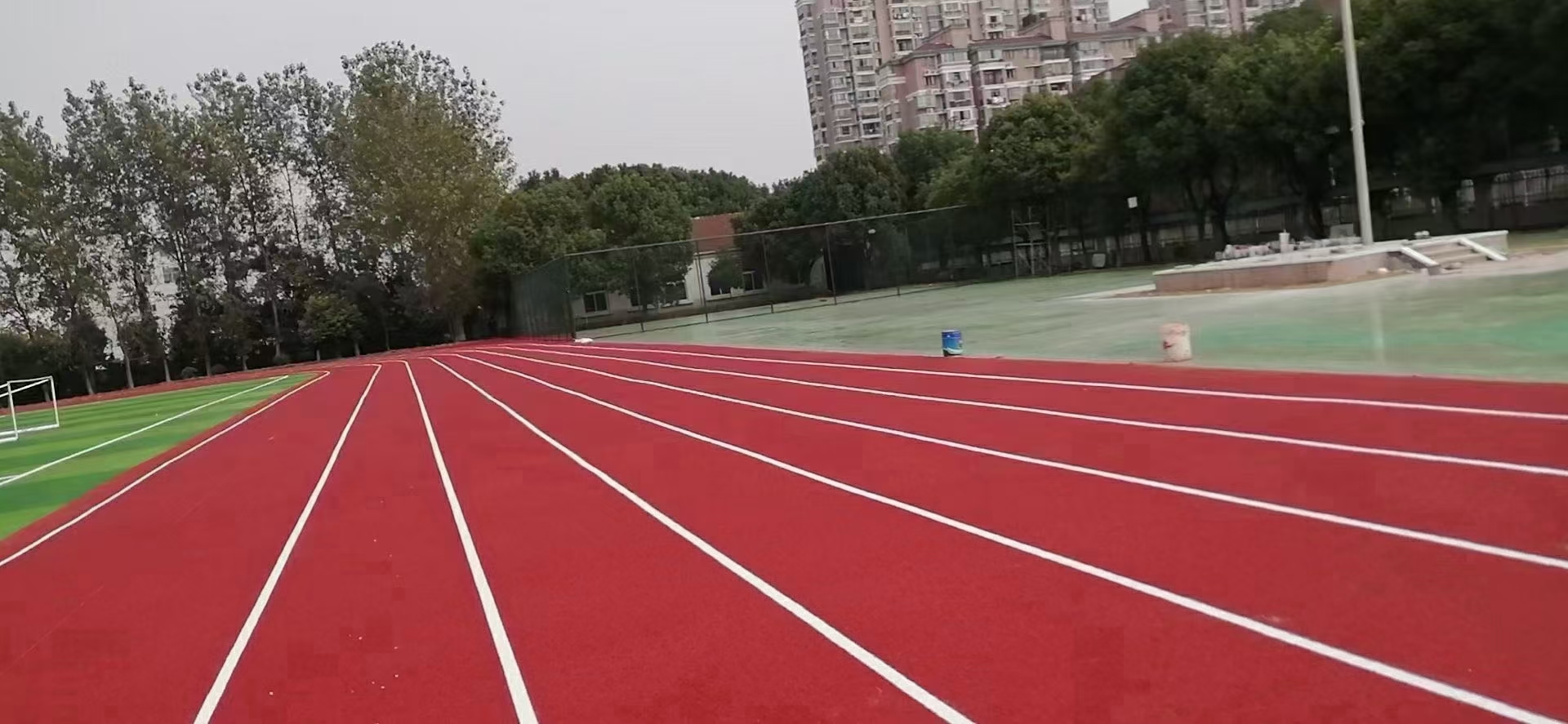 昊銳塑膠跑道地坪 東莞學校操場專用地坪 運動場地專用地坪 廠家供應