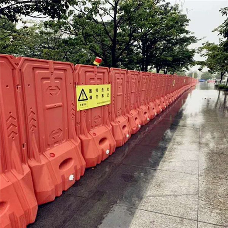 首页 建材 施工材料 施工围挡 光明区施工隔离水马围